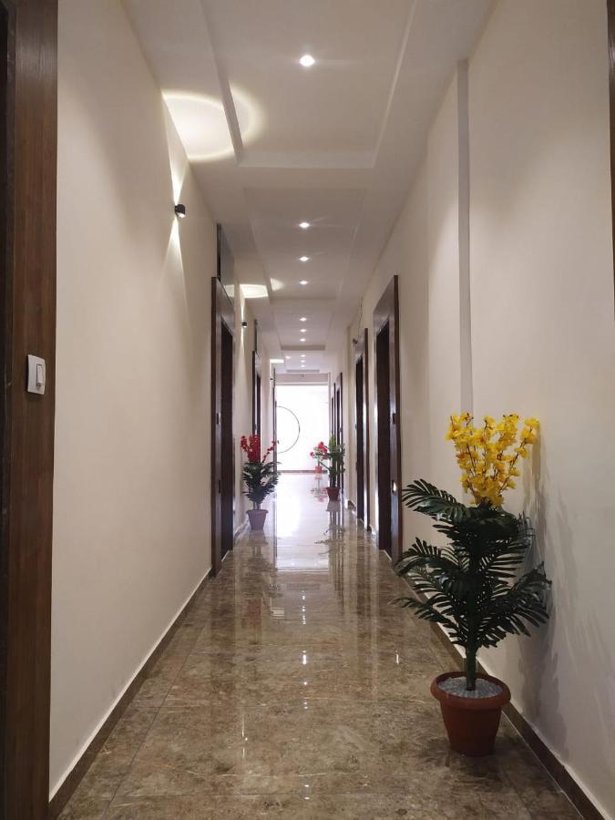 Hotel Krishna Palace Ананд Екстер'єр фото